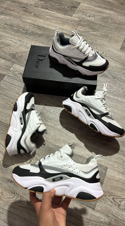 B22 "WHITE BLACK"