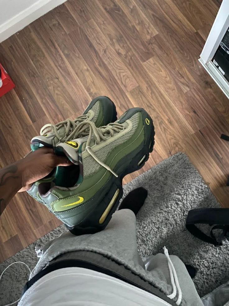 AM 95 "CRTEIZ"