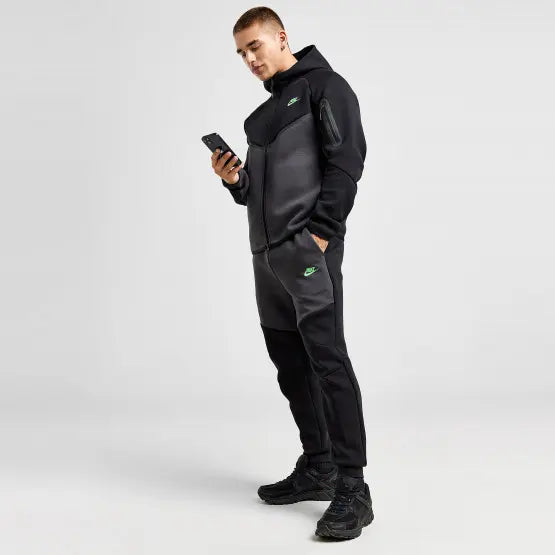 Nike Tech Fleece Men’s Track Pants
