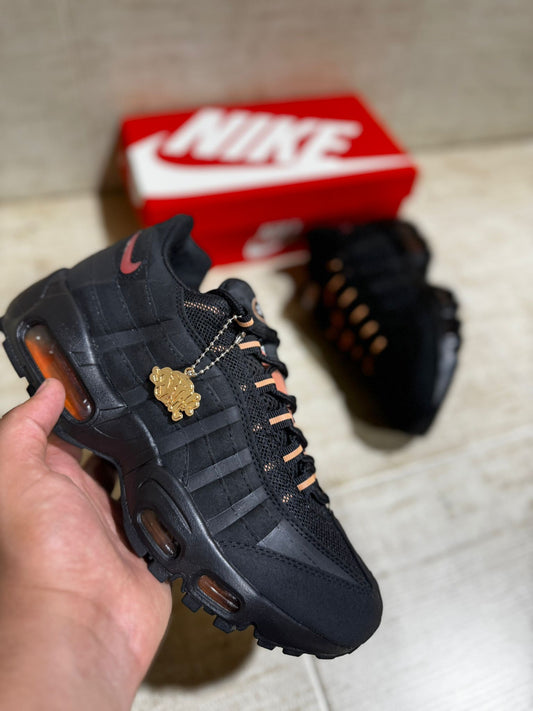 AM 95 x "SYNA WORLD"