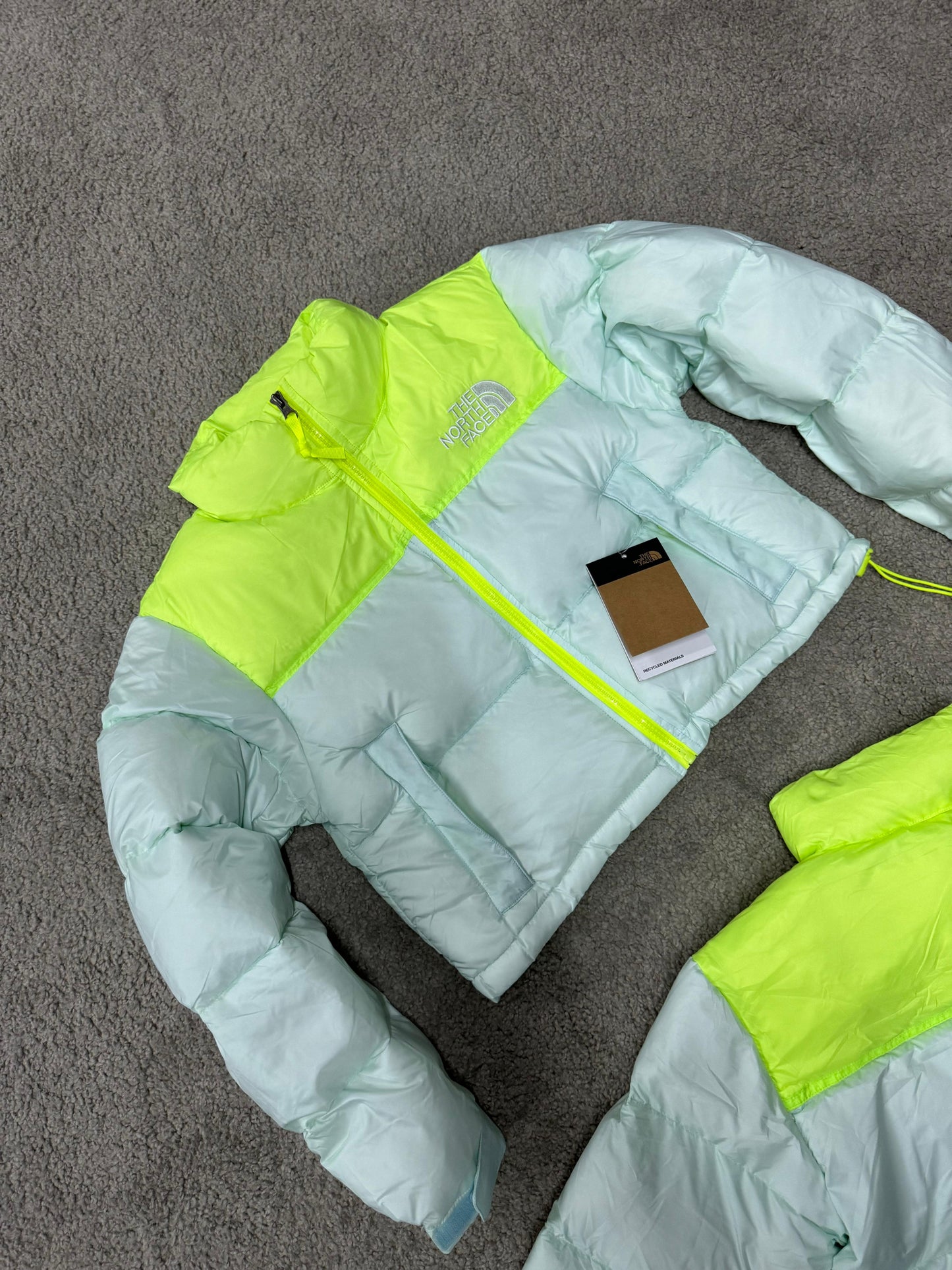 ABRIGO TNF "White Green"