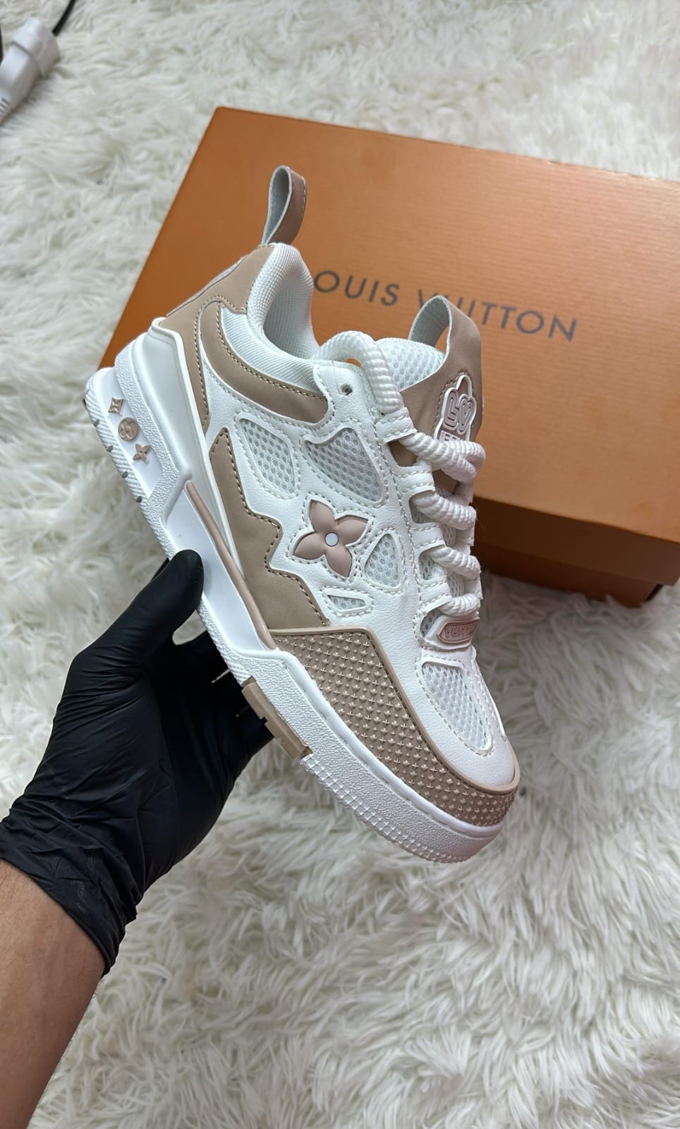 LV SKATE "BEIGE"