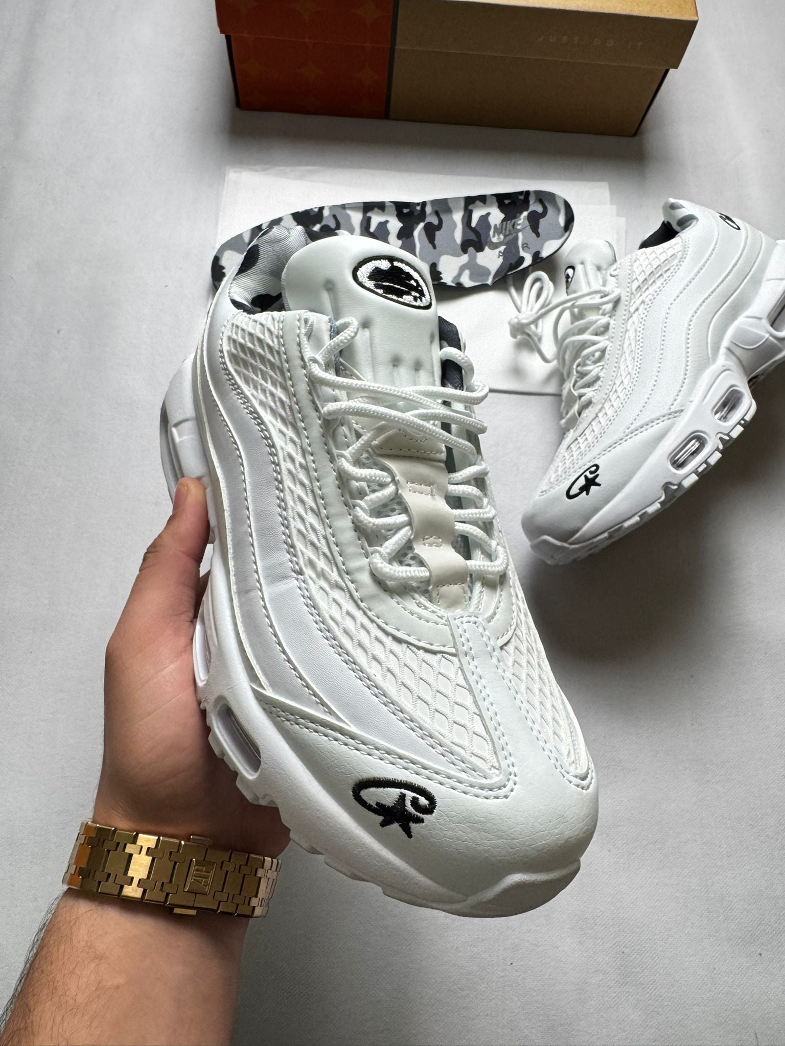 AM 95 x "CORTEIZ White"