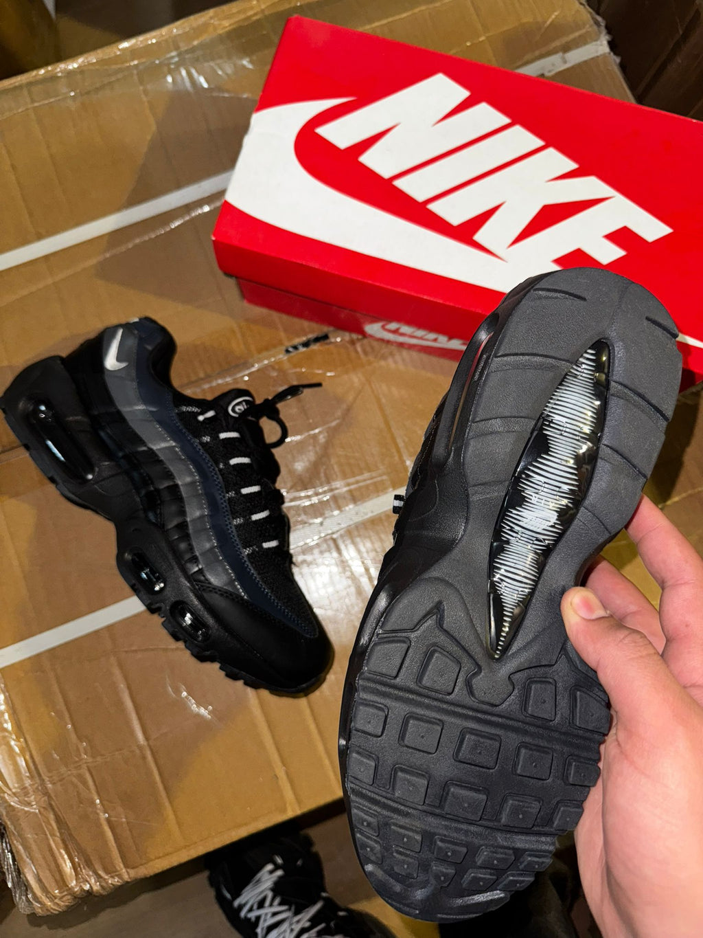 AM 95 "Dark"
