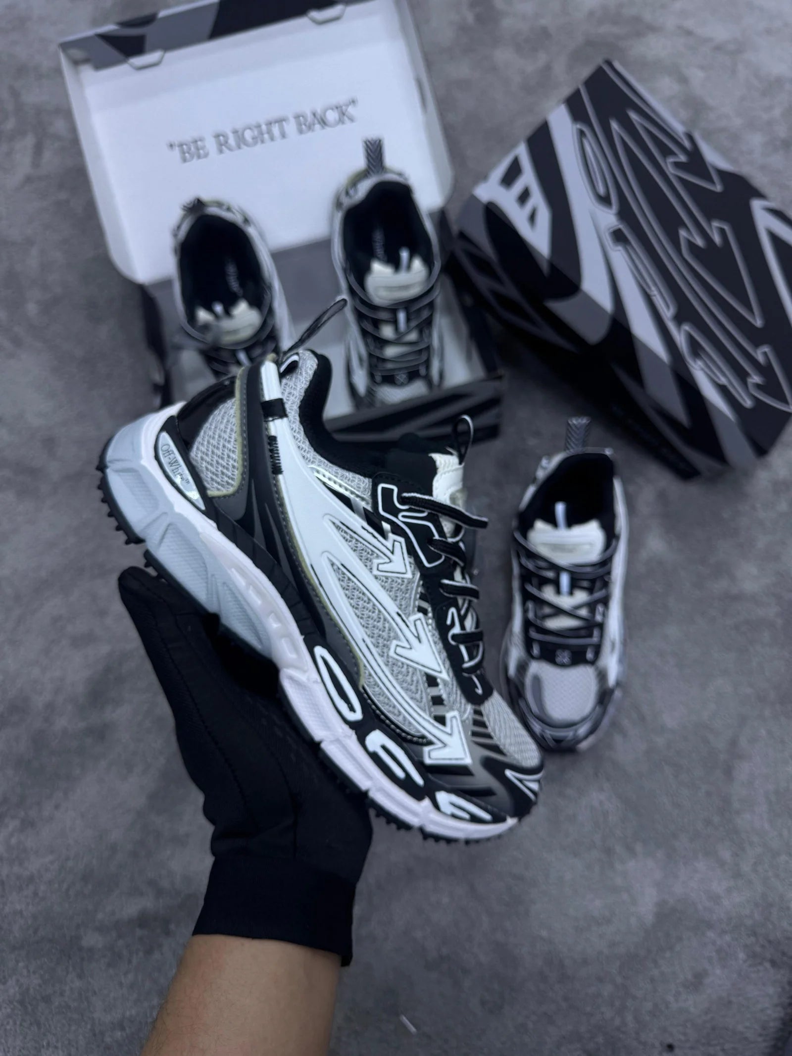 Be Right "White Black"