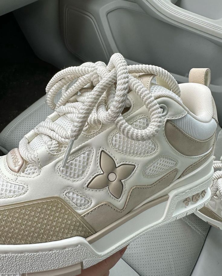 LV SKATE "BEIGE"