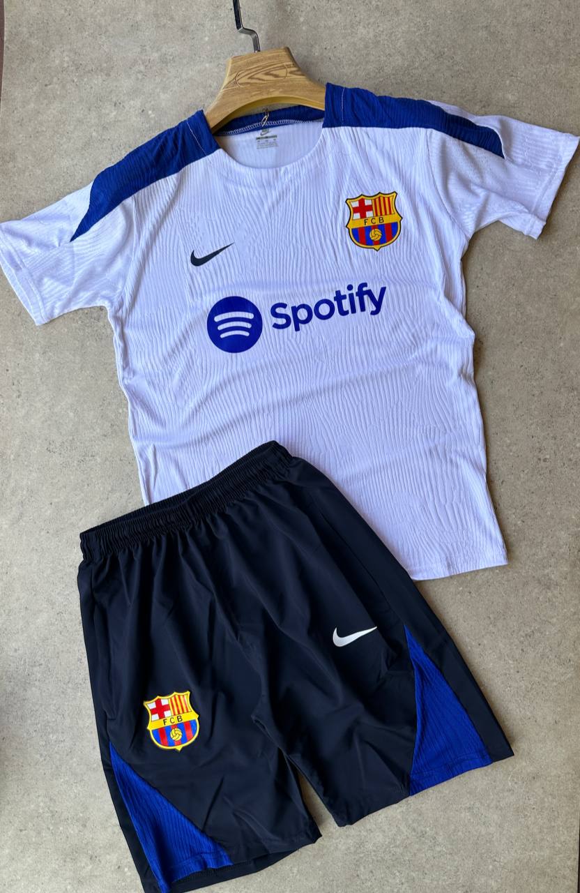 Conjunto FCB "White"