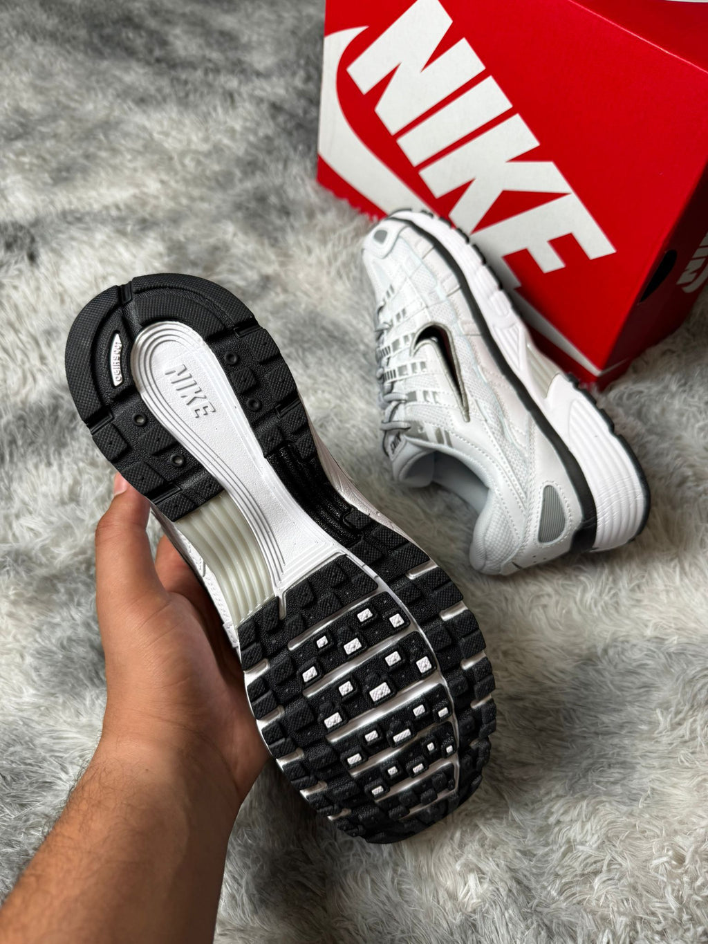 P-6000 "Black White"