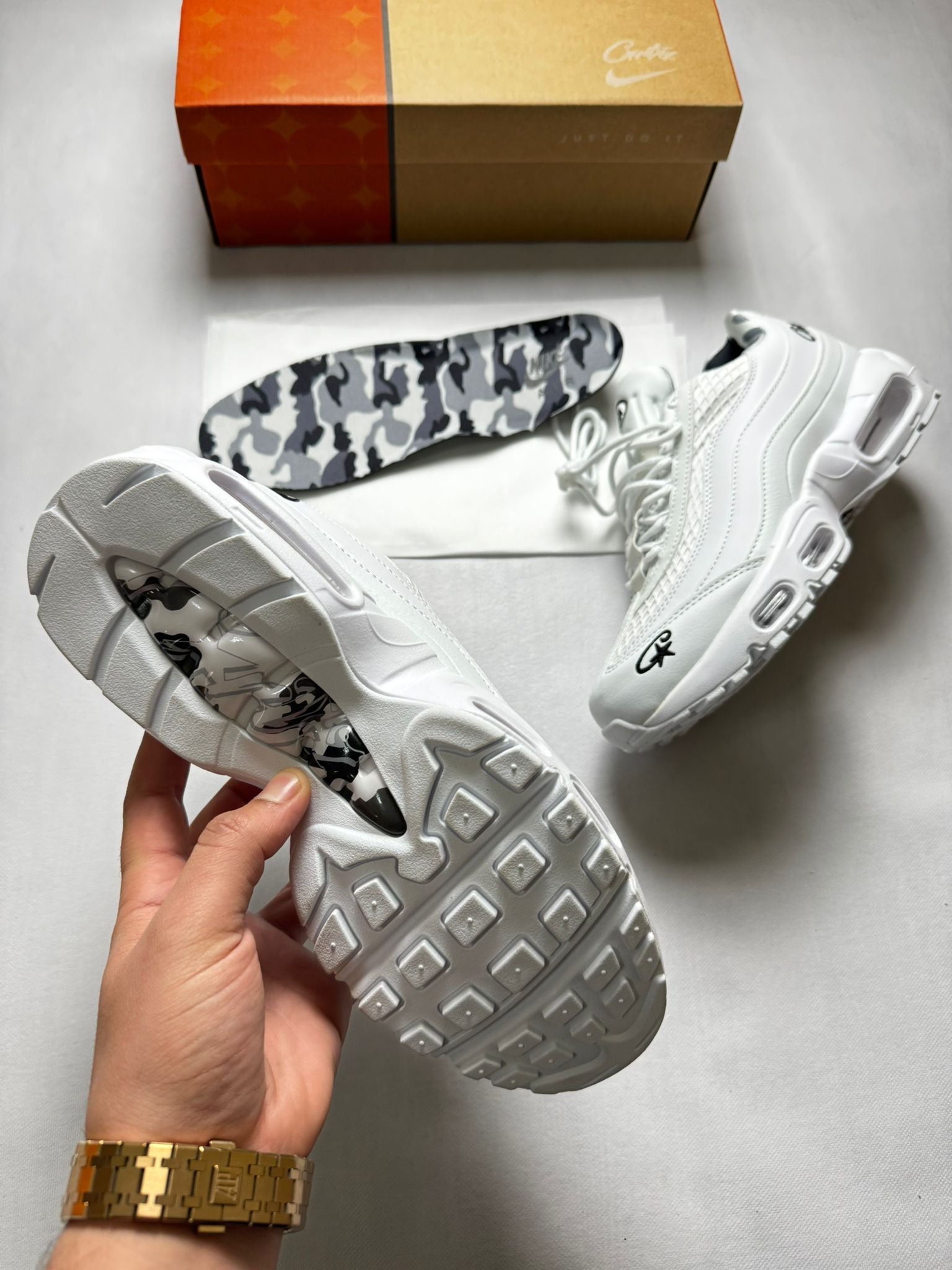 AM 95 x "CORTEIZ White"