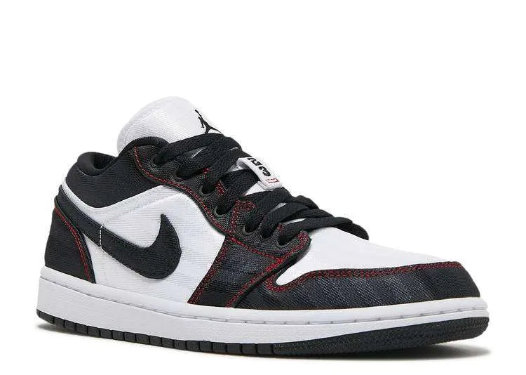 AIR JORDAN 1 LOW ‘BLOODLINE’