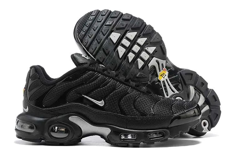 AIR MAX PLUS TN ‘BLACK METALLIC SILVER’