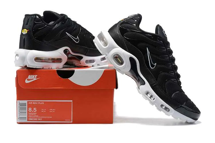AIR MAX PLUS TN ‘BLACK WHITE’