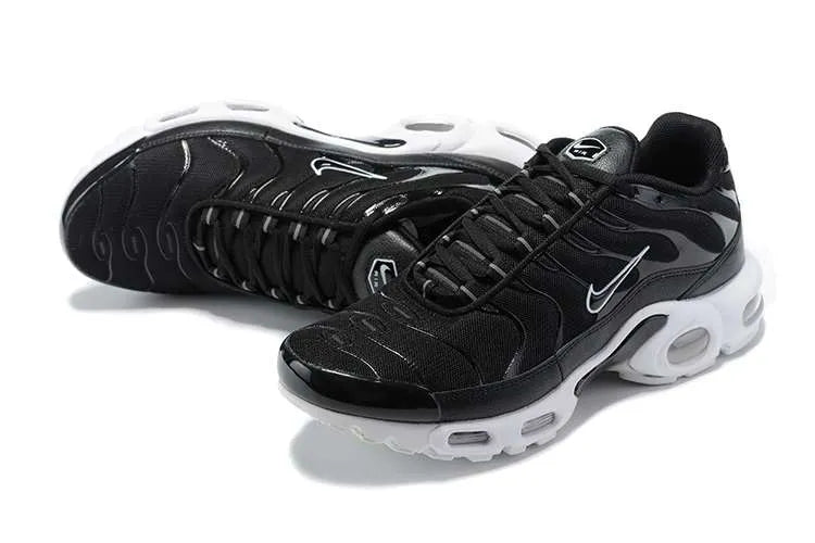 AIR MAX PLUS TN ‘BLACK WHITE’
