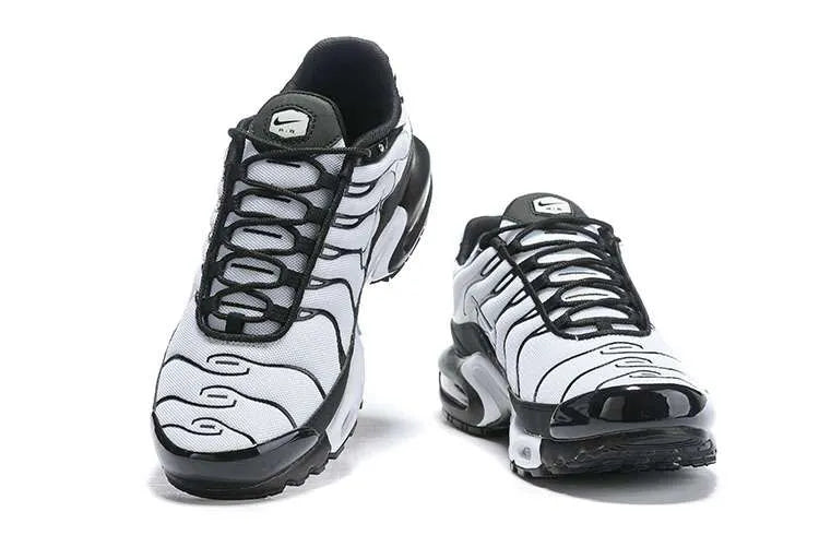 AIR MAX PLUS TN ‘GREY RED WHITE’