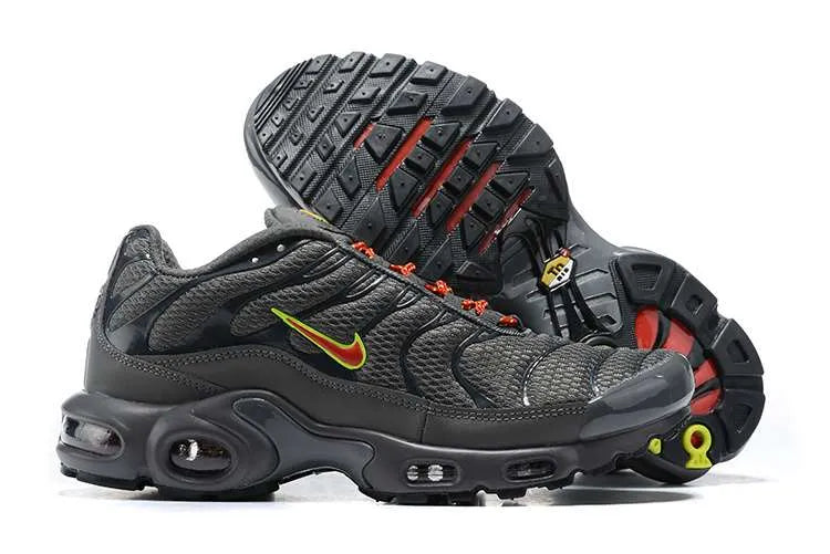 AIR MAX PLUS TN ‘TOGGLE LACING GREY’