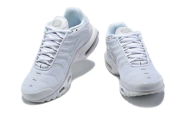 AIR MAX PLUS TN ‘TRIPLE WHITE’