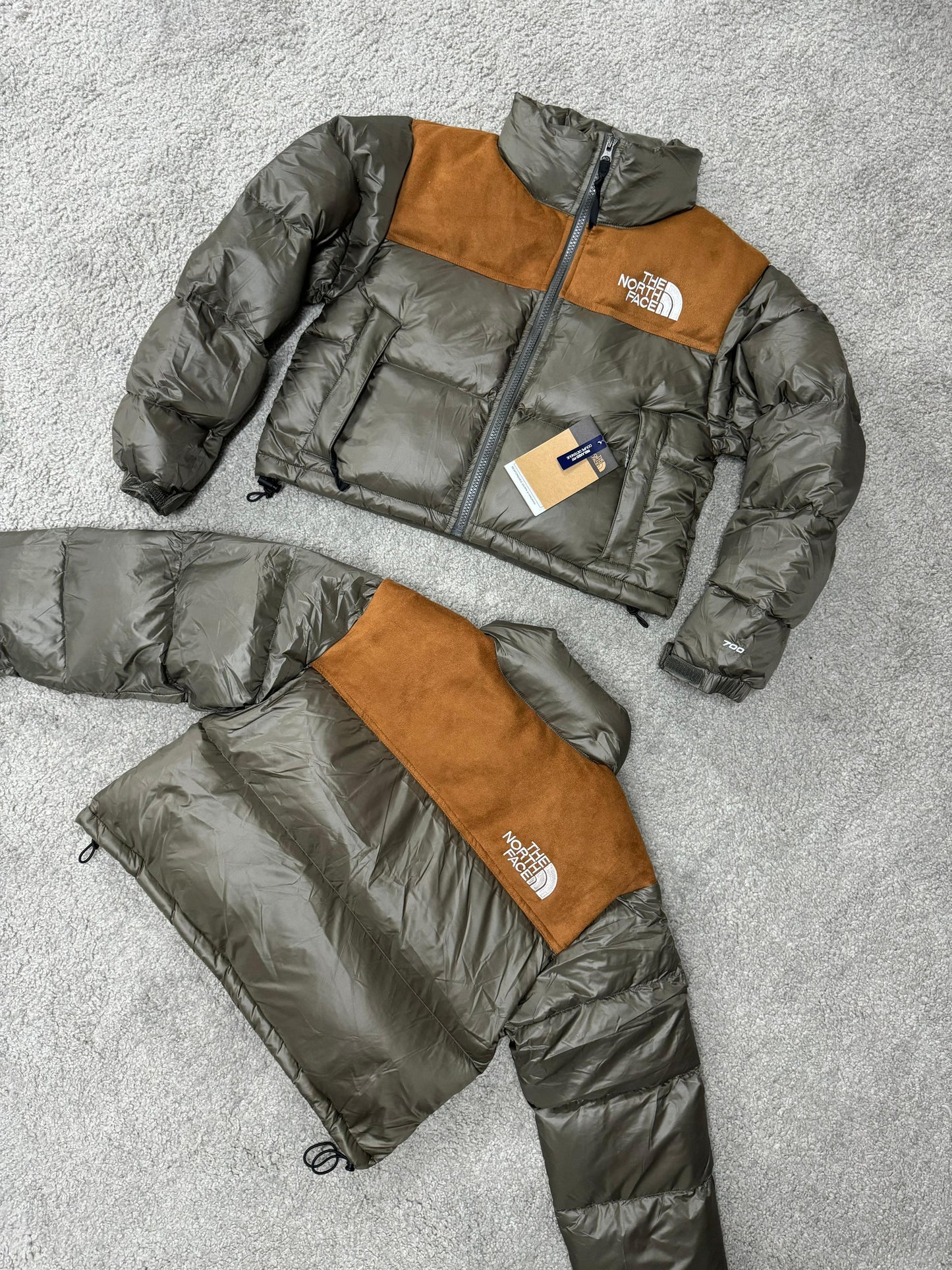 ABRIGO TNF "Military"