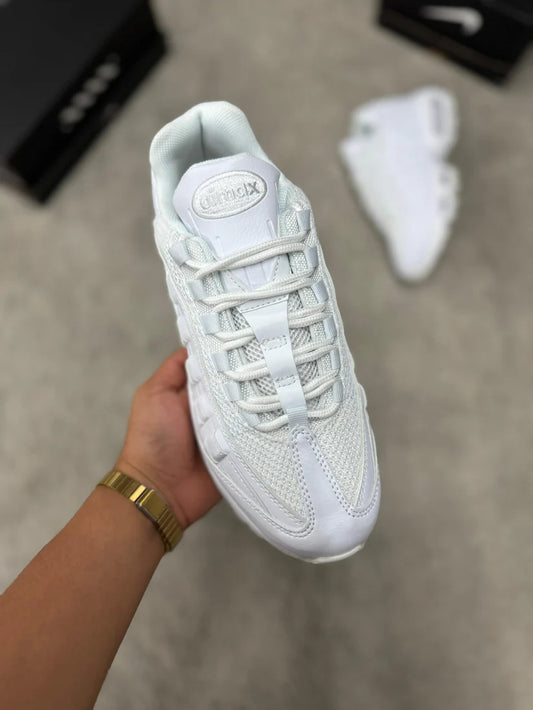 AM 95 "White"