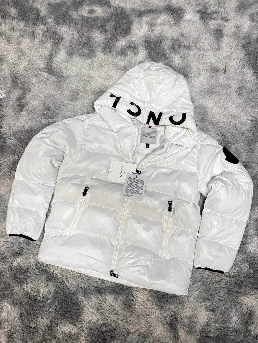 ABRIGO MNCLR "White"