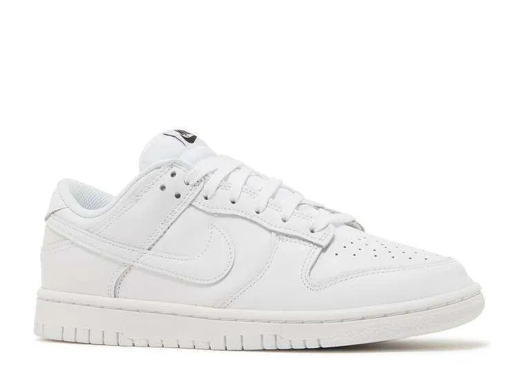 SB DUNK LOW ‘TRIPLE WHITE’