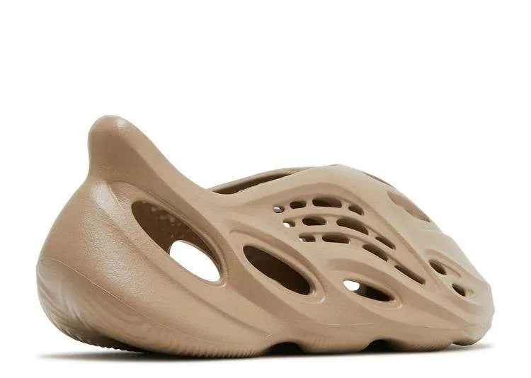 YEEZY FOAM RUNNER ‘MIST’