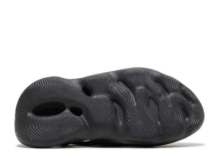 YEEZY FOAM RUNNER ‘ONYX’