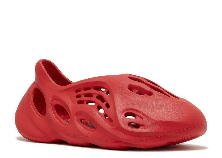 YEEZY FOAM RUNNER ‘VERMILLON’