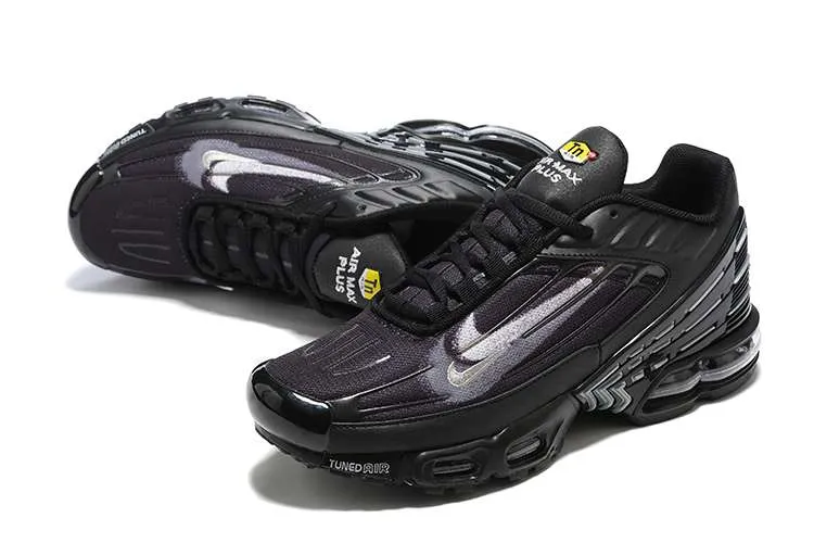 AIR MAX PLUS TN 3 'STENCIL SWOOSH BLACK' - Imagen 2