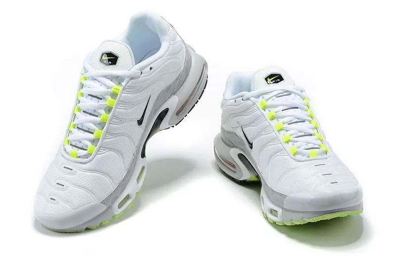 AIR MAX PLUS TN 'PLATINIUM GREY REFLECTIVE LOGOS' - Imagen 3